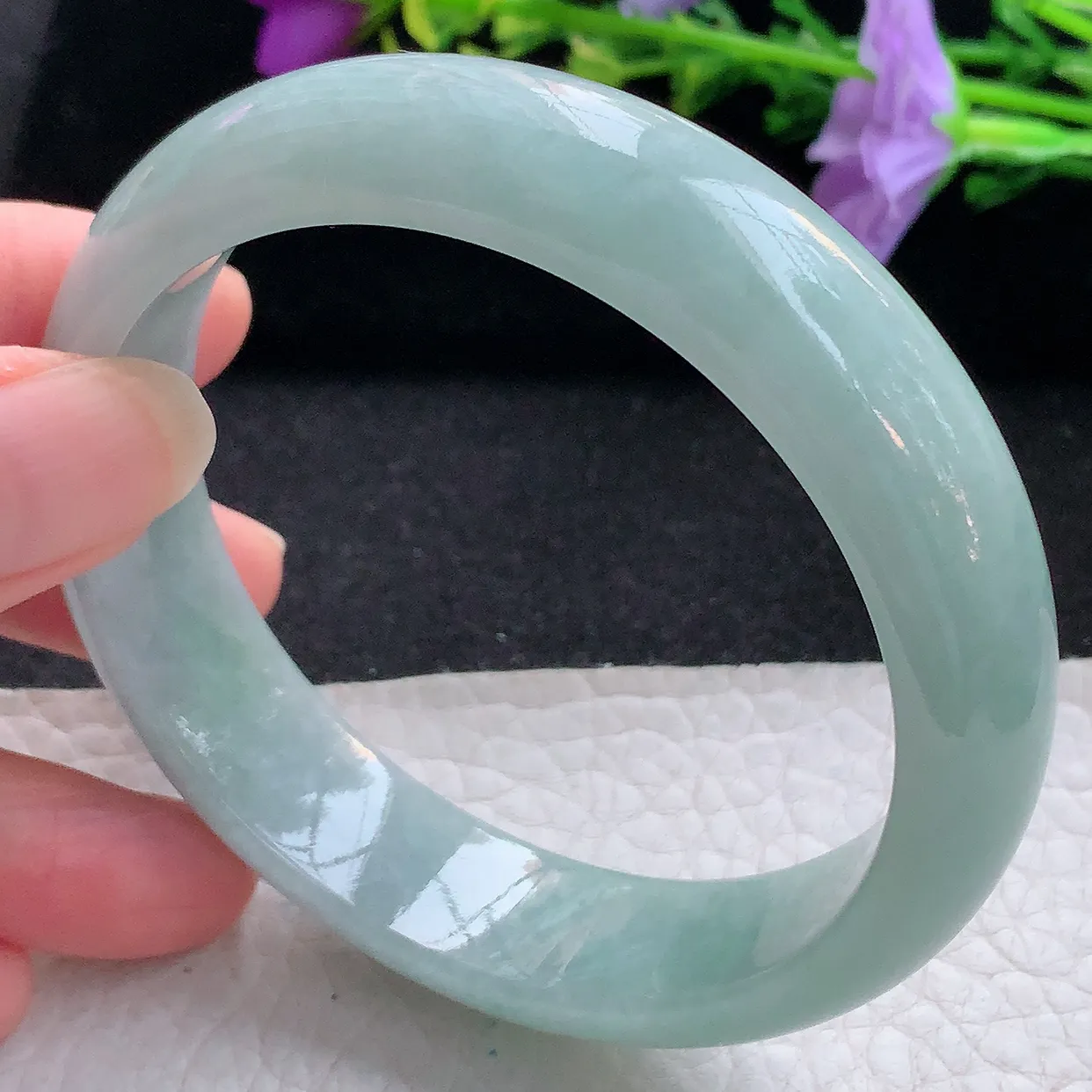 nr大圈口59.5*15.3*8平安镯 天然翡翠A货手镯淡绿宽边正圈玉手镯