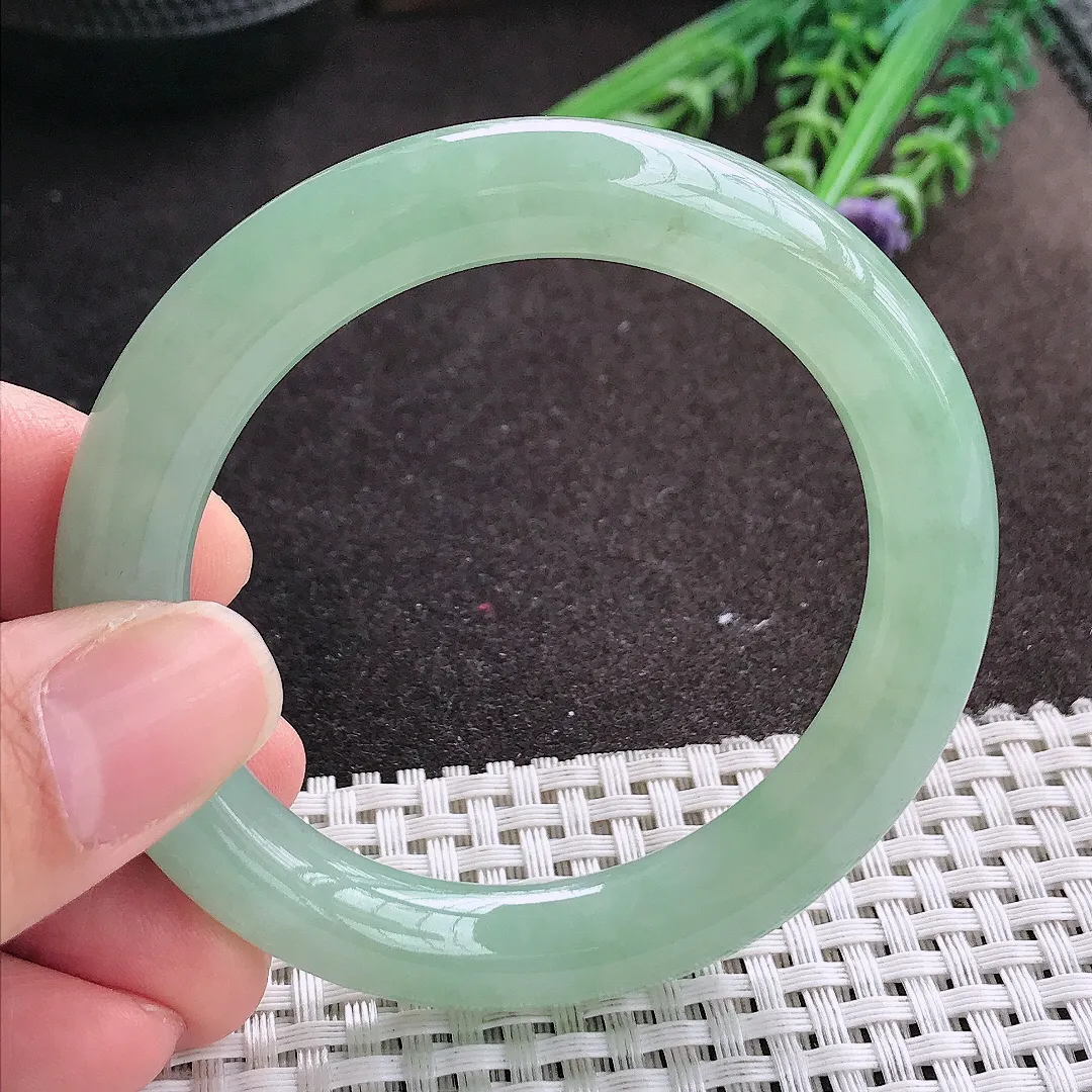 实拍A货翡翠52.5/9.9/9.7老坑冰胶水灵冰晴绿圆条手镯玉镯手环