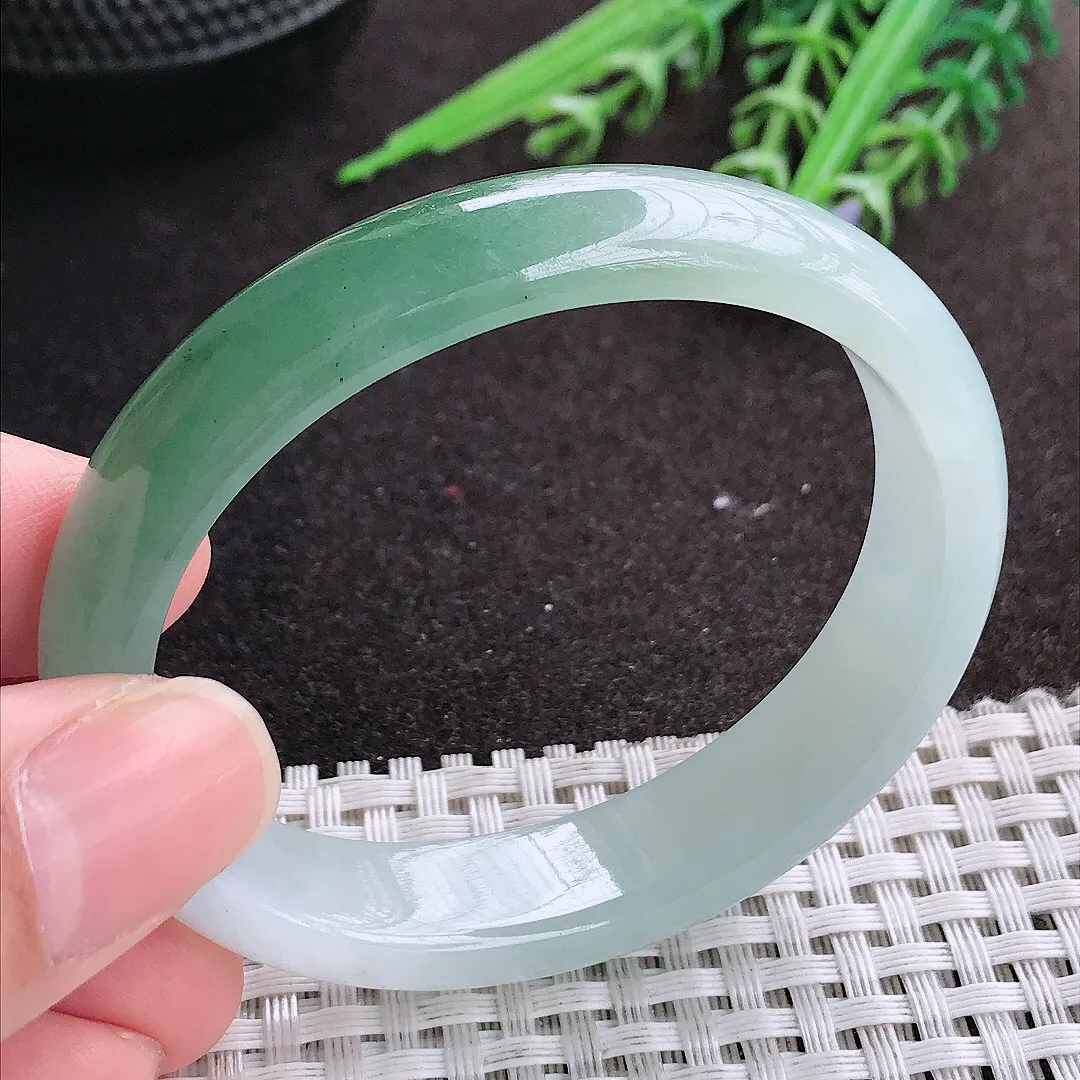 实拍A货翡翠53/45/12.4/7老坑冰胶水灵油绿贵妃手镯宽边玉镯手环
