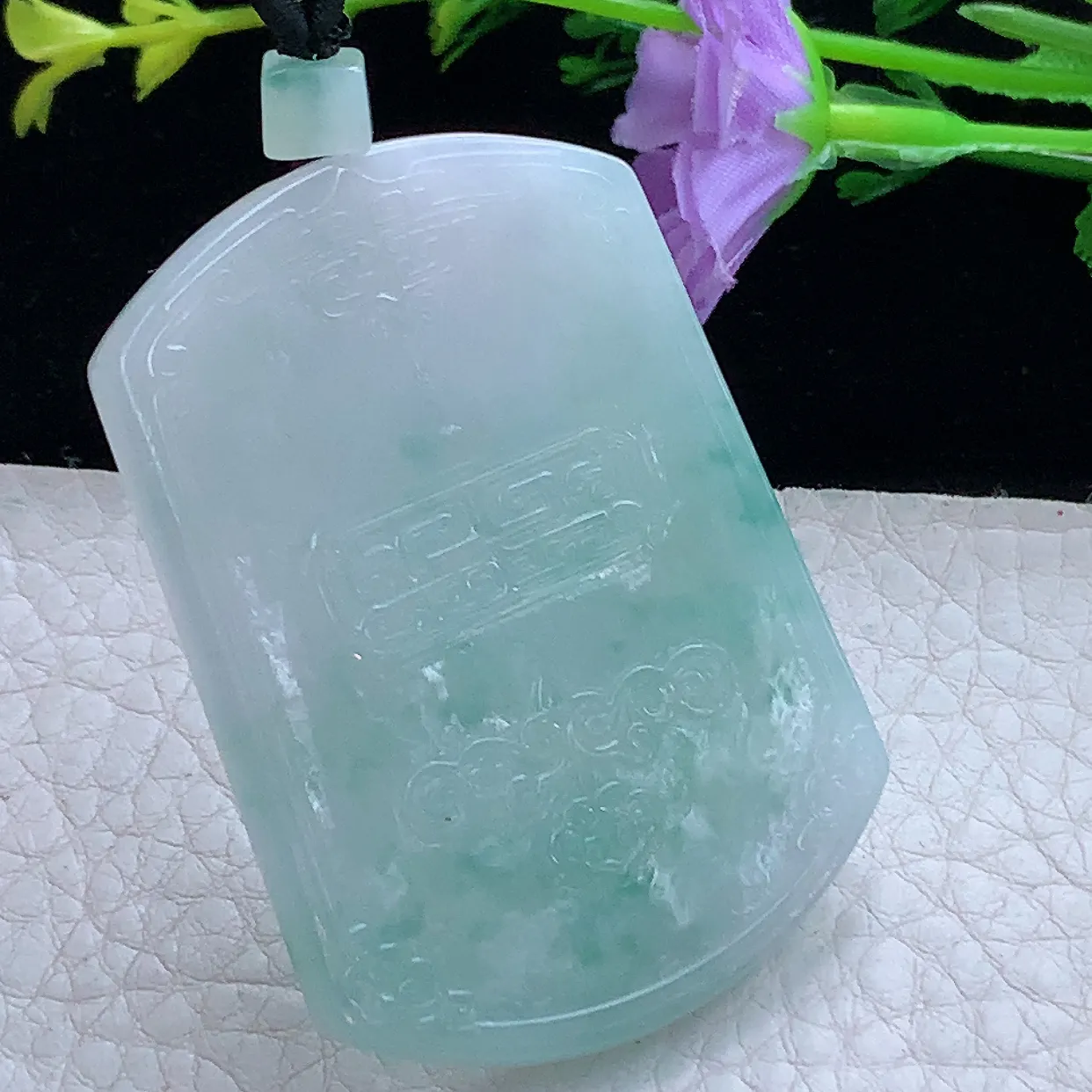 xqa实拍53*38*5.2缅甸翡翠雕花平安无事牌玉坠