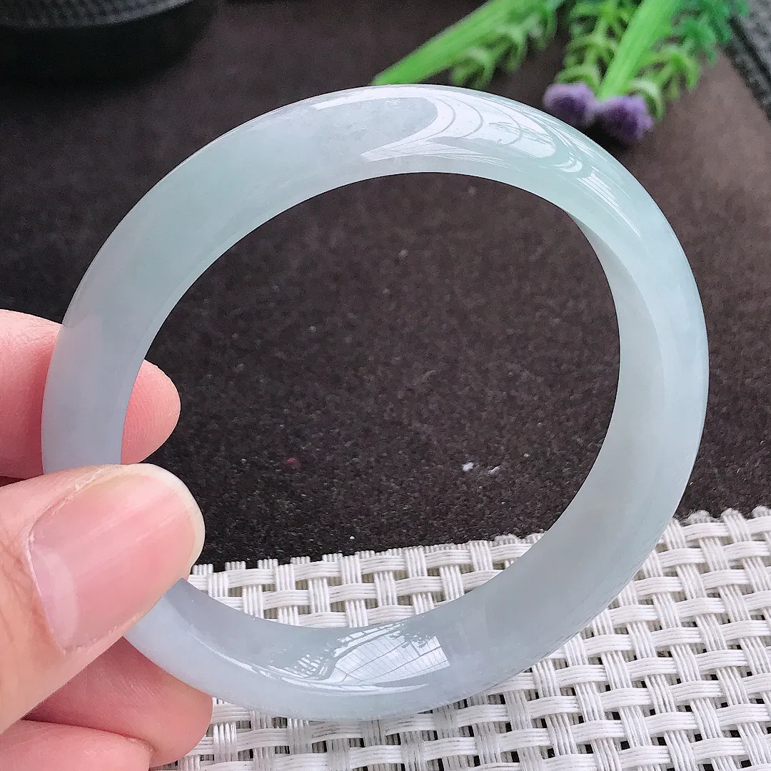 实拍A货翡翠56.8/13.2/7.5老坑冰胶水灵天空蓝手镯宽边玉镯手环