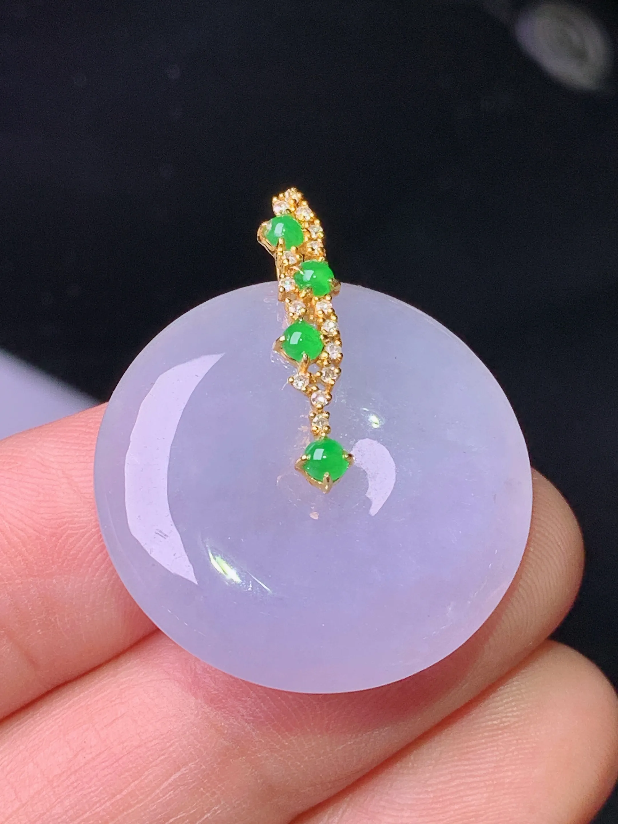 18k金钻镶嵌紫罗兰平安扣吊坠 玉质细腻 色泽清新艳丽 整体尺寸30.2*25*5.5