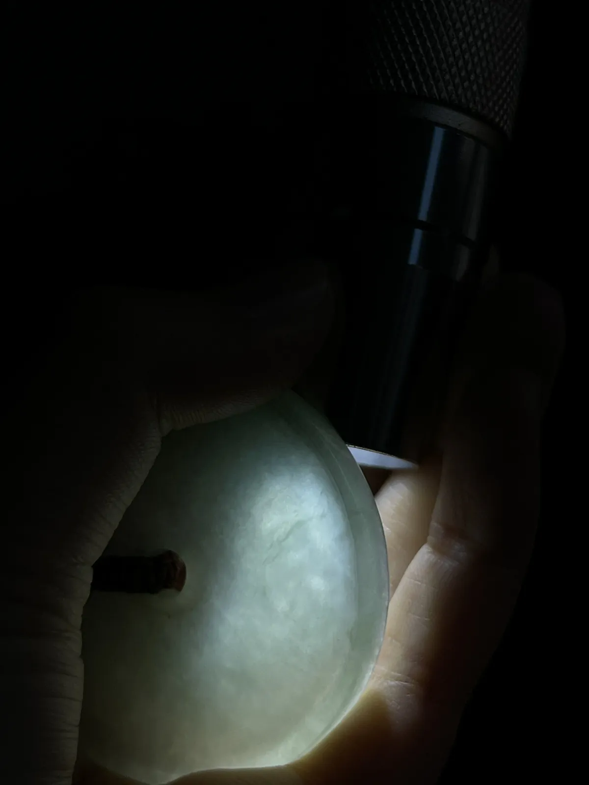 翡翠冰糯种淡绿色平安扣，配珠未测