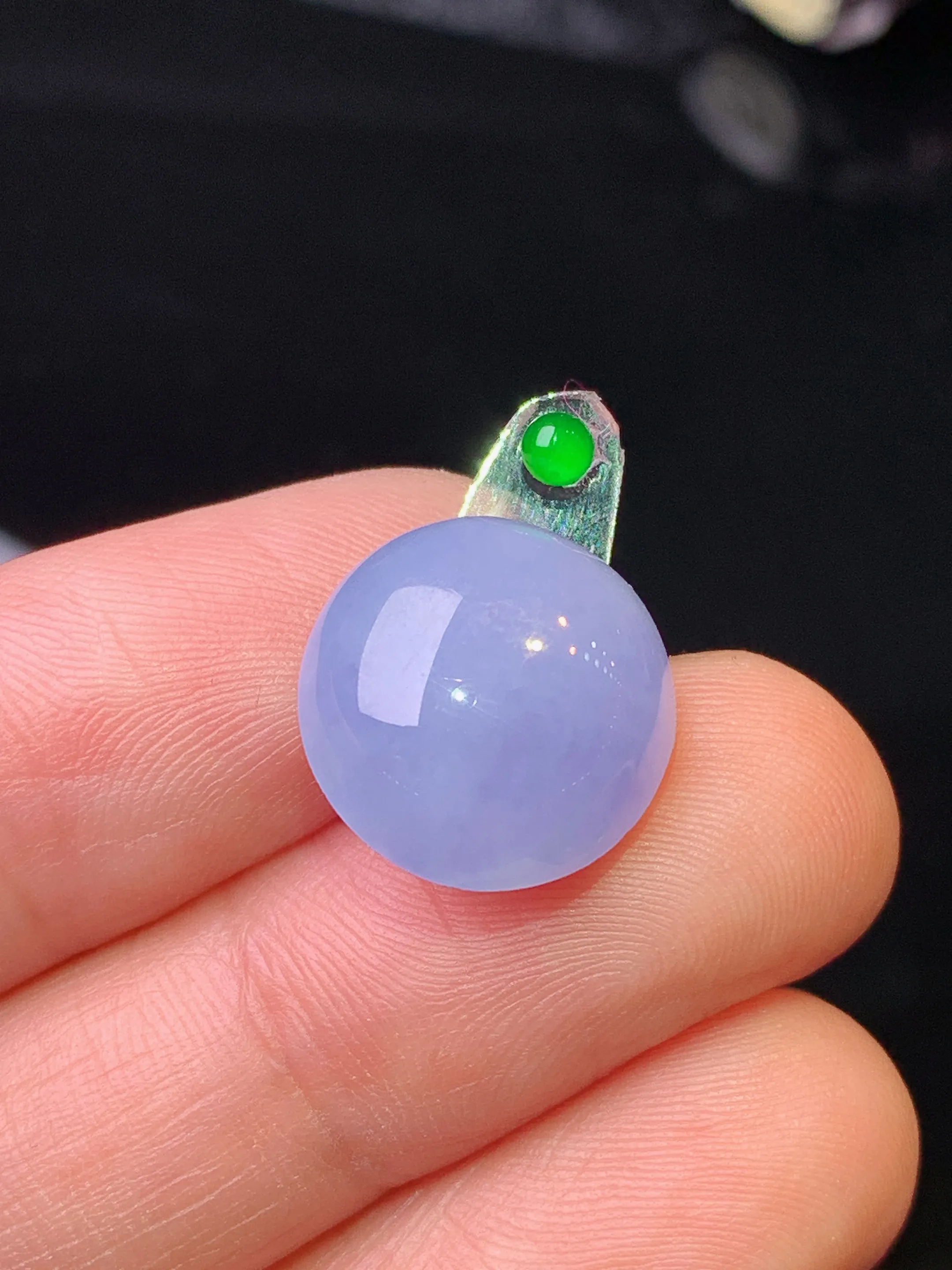 镶嵌款 紫罗兰蛋面吊坠 玉质细腻 色泽清新艳丽 整体尺寸13.5*13.3*6.3