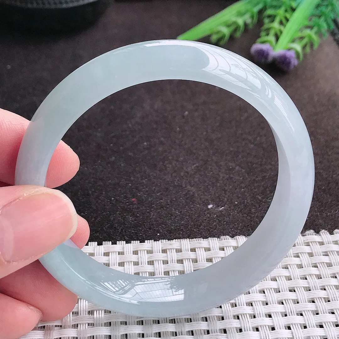 实拍A货翡翠56.8/13.2/7.5老坑冰胶水灵天空蓝手镯宽边玉镯手环