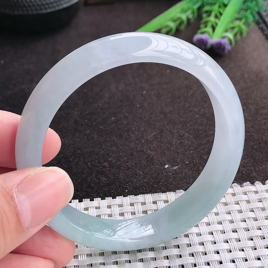 实拍A货翡翠56.8/13.2/7.5老坑冰胶水灵天空蓝手镯宽边玉镯手环