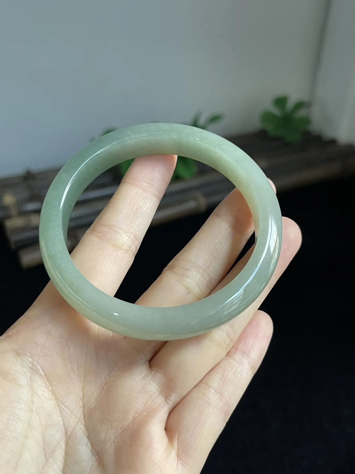 正圈55.8圈口，翡翠冰糯种黄色手镯