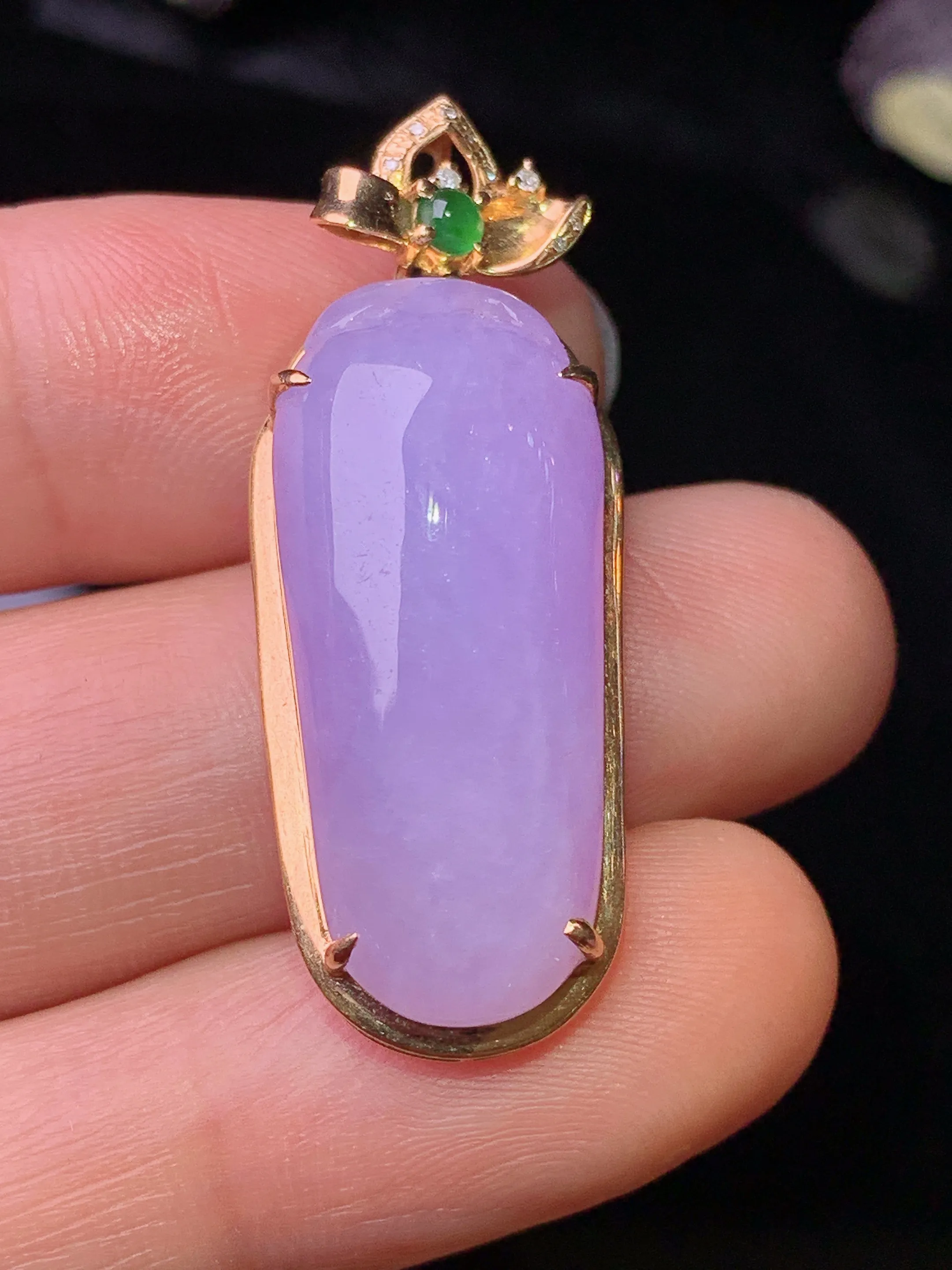 18k金镶嵌紫罗兰福瓜吊坠 玉质细腻 色泽清新艳丽 整体尺寸36.2*14*8.5