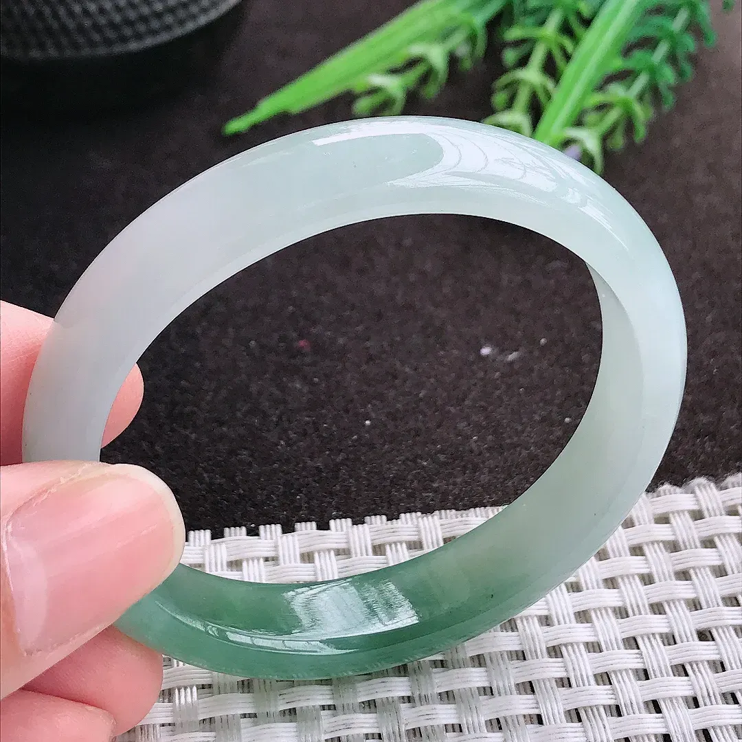 实拍A货翡翠53/45/12.4/7老坑冰胶水灵油绿贵妃手镯宽边玉镯手环