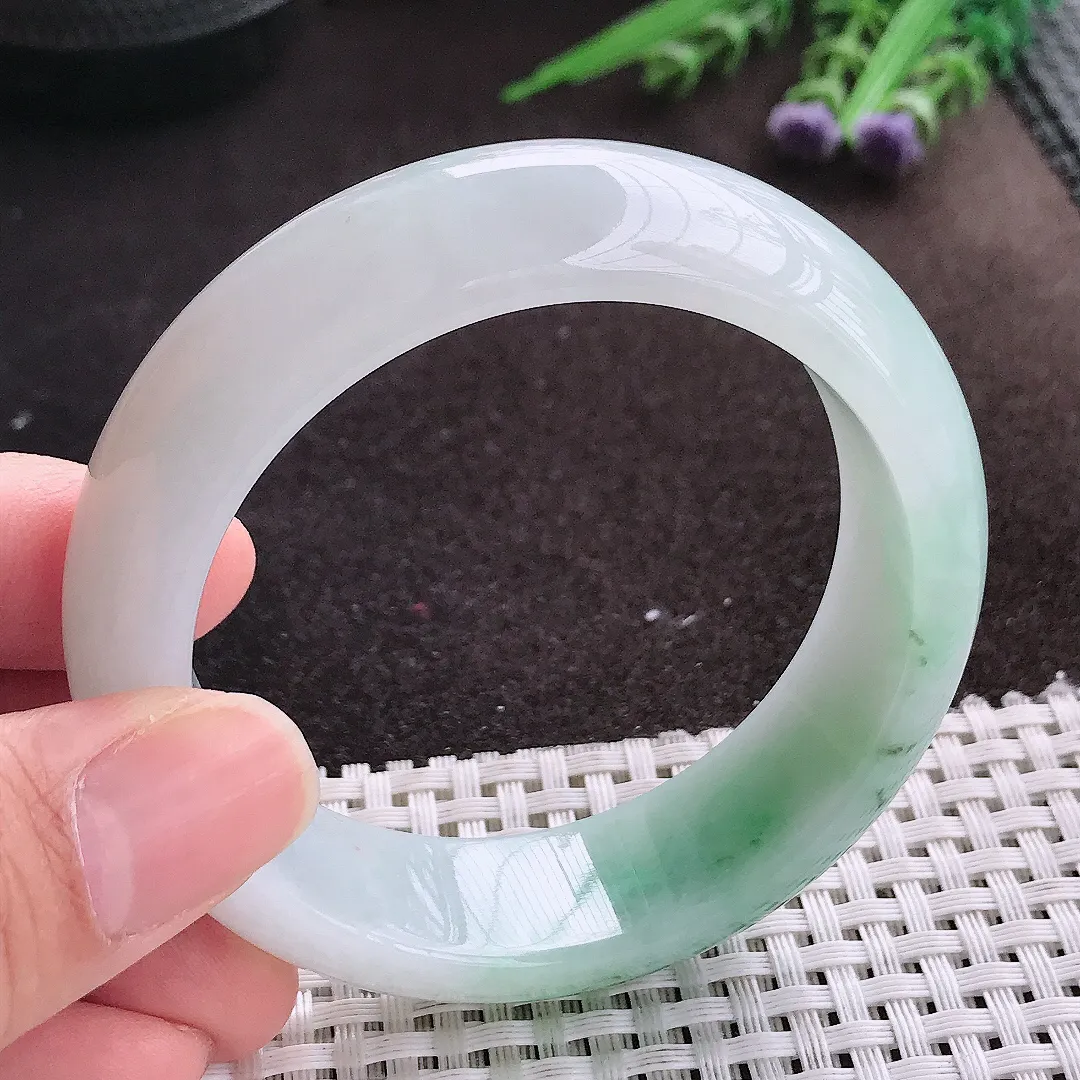 实拍A货翡翠54.5/17.8/9老坑精美冰润飘花轮胎手镯宽边玉镯手环