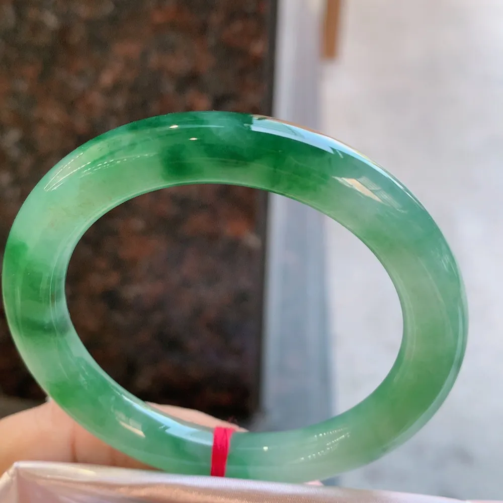 圆条冰绿花 无瑕 尺寸:53.2/9.1 种色俱佳