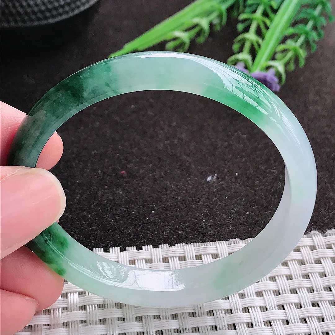 实拍A货翡翠53.5/48.5/9.8/6.3老坑冰胶水灵飘花贵妃手镯宽边玉镯手环
