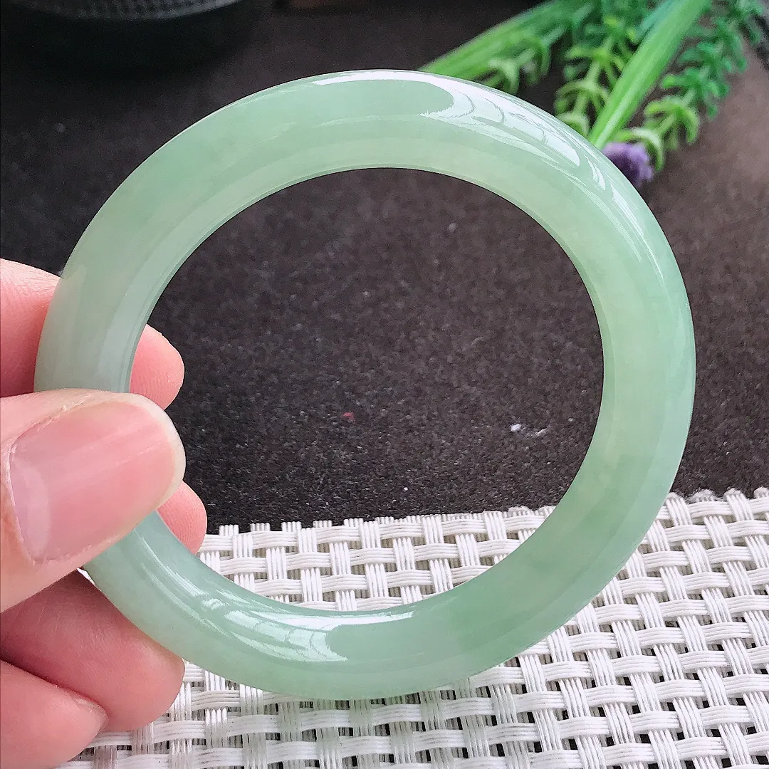 实拍A货翡翠52.5/9.9/9.7老坑冰胶水灵冰晴绿圆条手镯玉镯手环