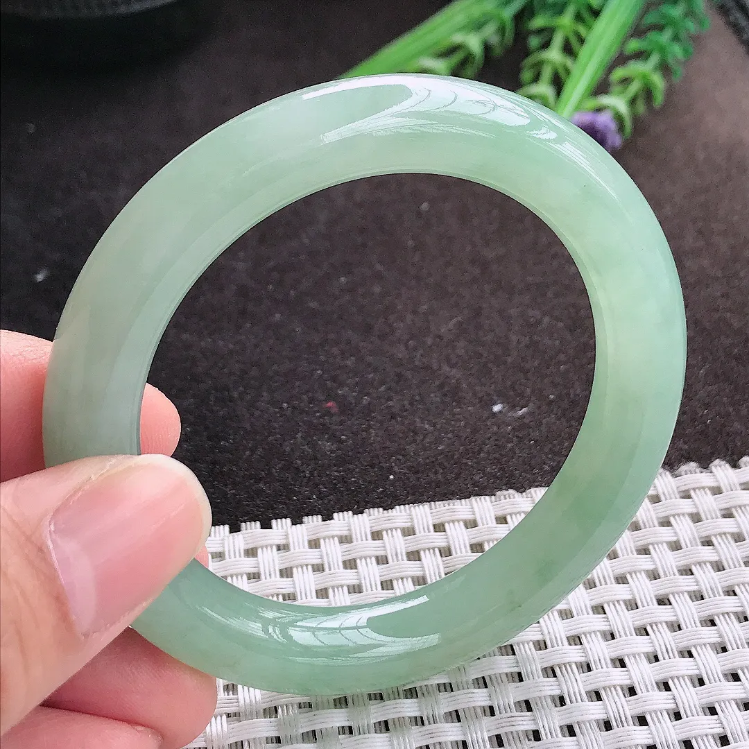 实拍A货翡翠52.5/9.9/9.7老坑冰胶水灵冰晴绿圆条手镯玉镯手环