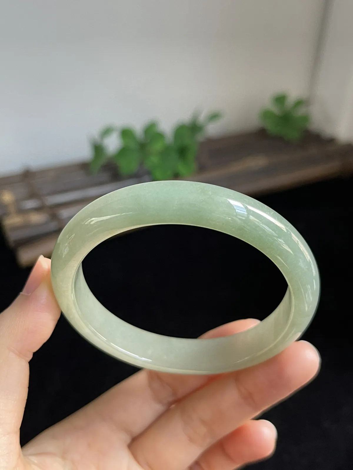 正圈55.8圈口，翡翠冰糯种黄色手镯