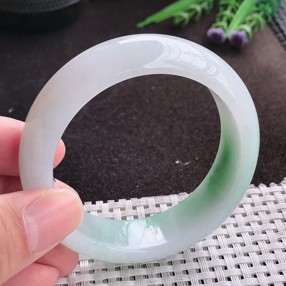 实拍A货翡翠54.5/17.8/9老坑精美冰润飘花轮胎手镯宽边玉镯手环