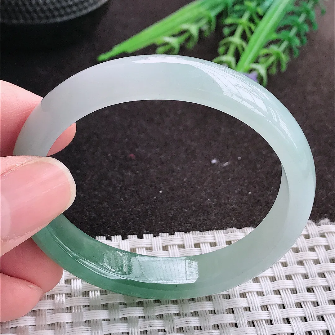 实拍A货翡翠53/45/12.4/7老坑冰胶水灵油绿贵妃手镯宽边玉镯手环