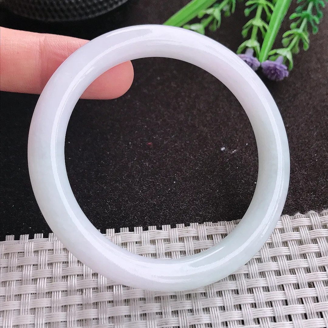 实拍A货翡翠56/8.5/8.9老坑秀气温润白月光圆条手镯翡翠玉镯手环