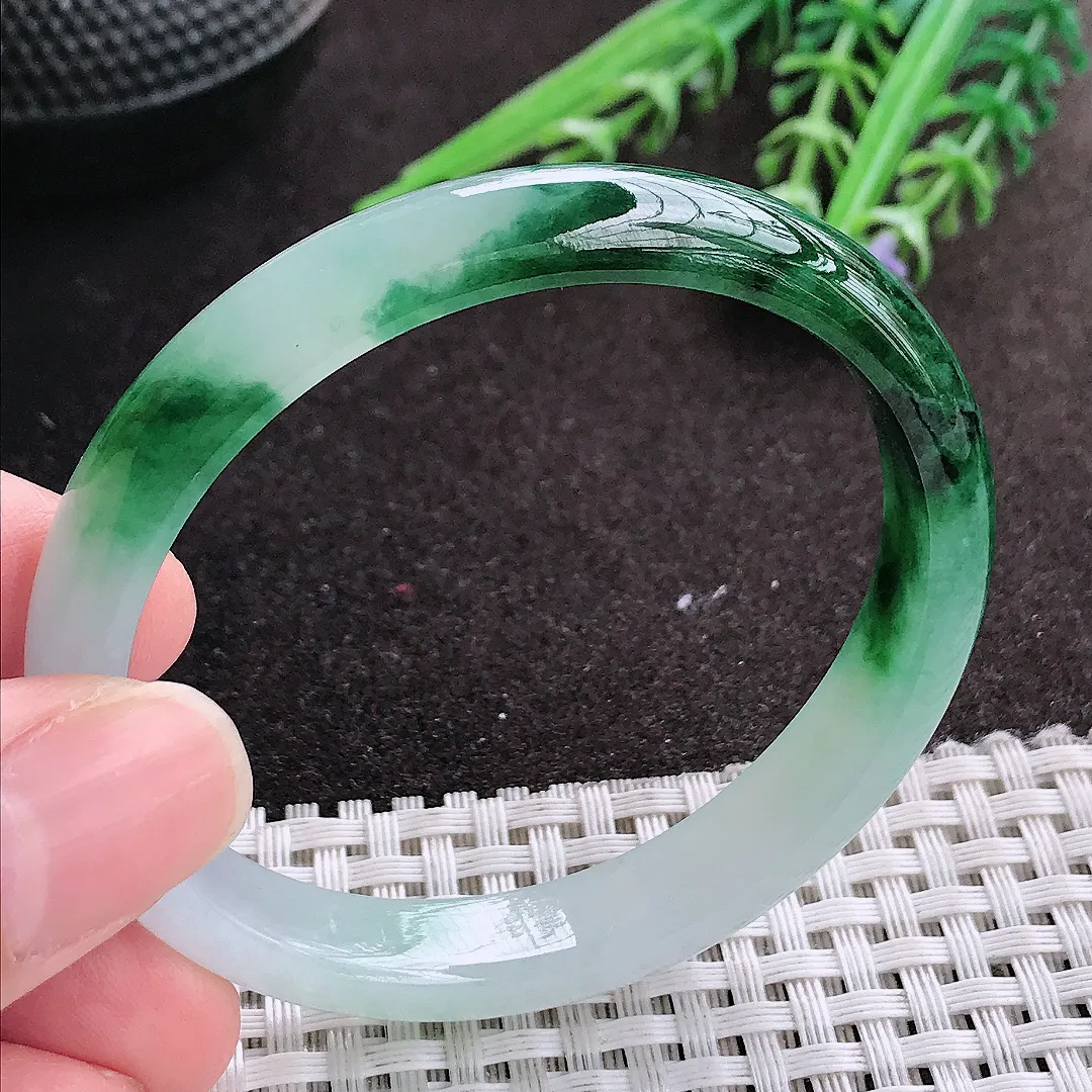 实拍A货翡翠53.5/48.5/9.8/6.3老坑冰胶水灵飘花贵妃手镯宽边玉镯手环