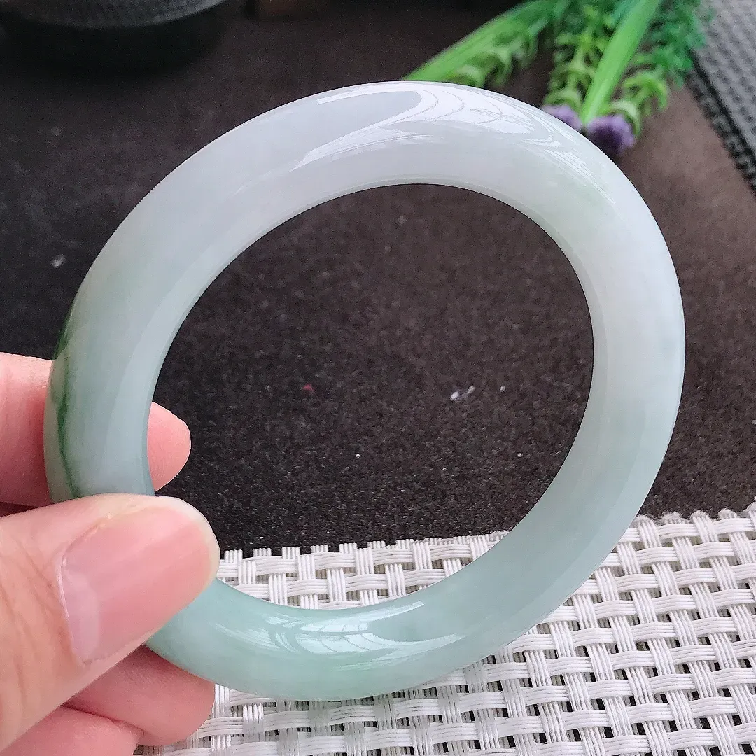 实拍A货翡翠56/11/10.8老坑精美冰润飘花胖圆条手镯翡翠玉镯手环