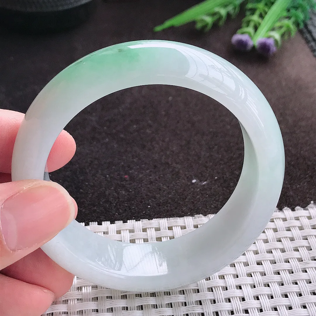 实拍A货翡翠54.5/17.8/9老坑精美冰润飘花轮胎手镯宽边玉镯手环