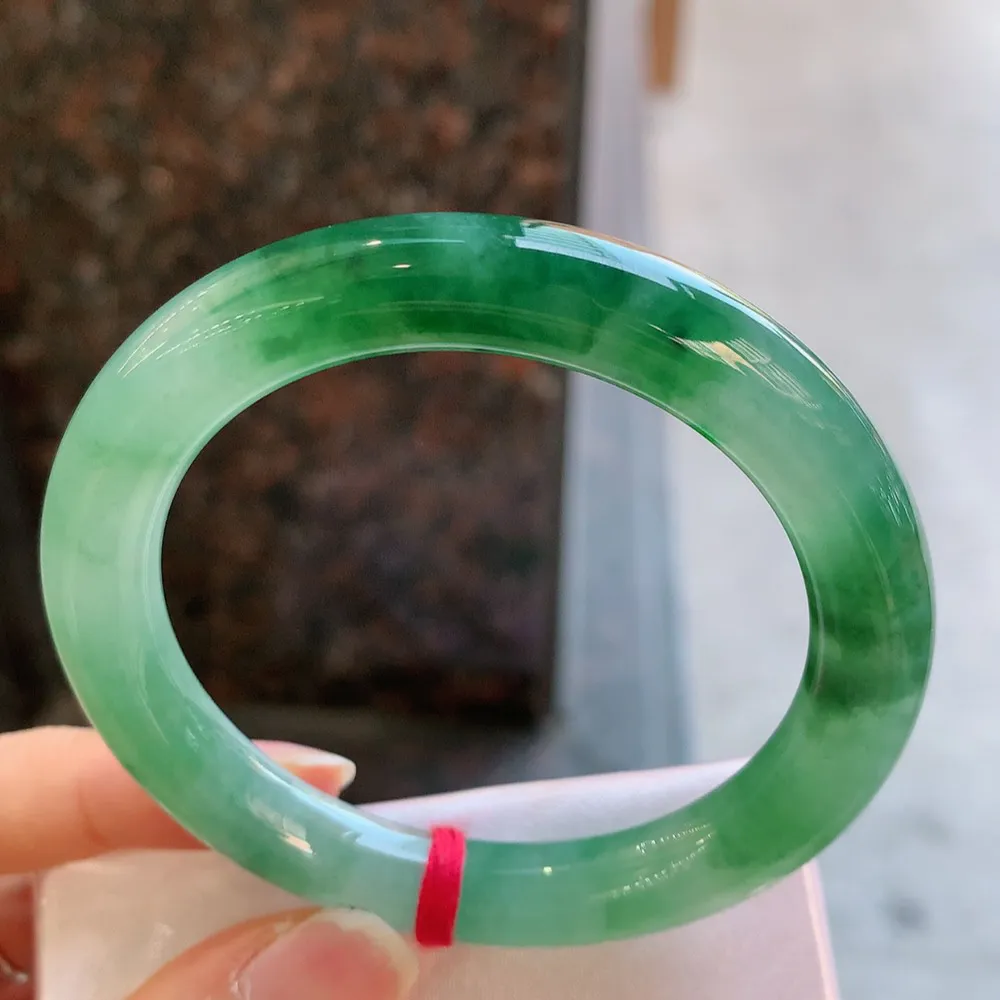 圆条冰绿花 无瑕 尺寸:53.2/9.1 种色俱佳