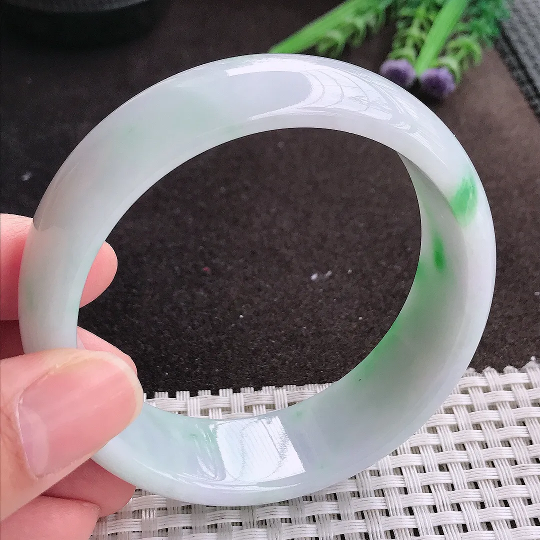 实拍A货翡翠59.8/19.8/7.8老坑精美飘阳绿手镯宽边轮胎镯手环