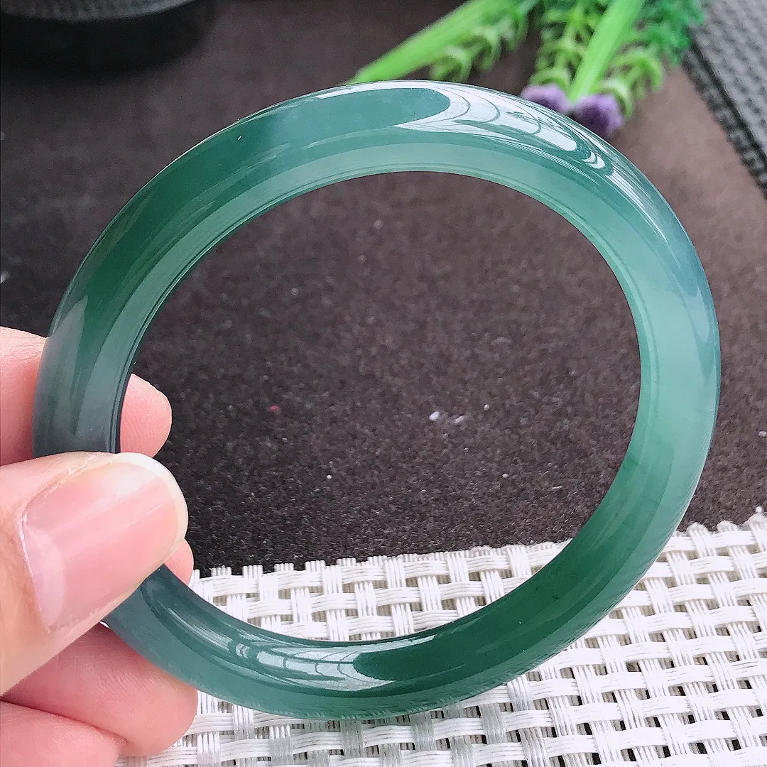 实拍A货翡翠57/8.8老坑冰胶果冻满色天空蓝圆条手镯玉镯手环