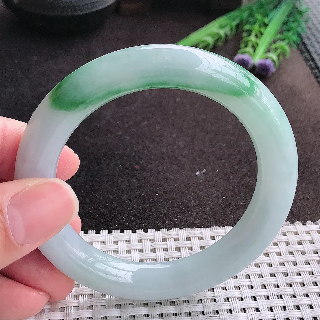 实拍A货翡翠56/11/10.8老坑精美冰润飘花胖圆条手镯翡翠玉镯手环