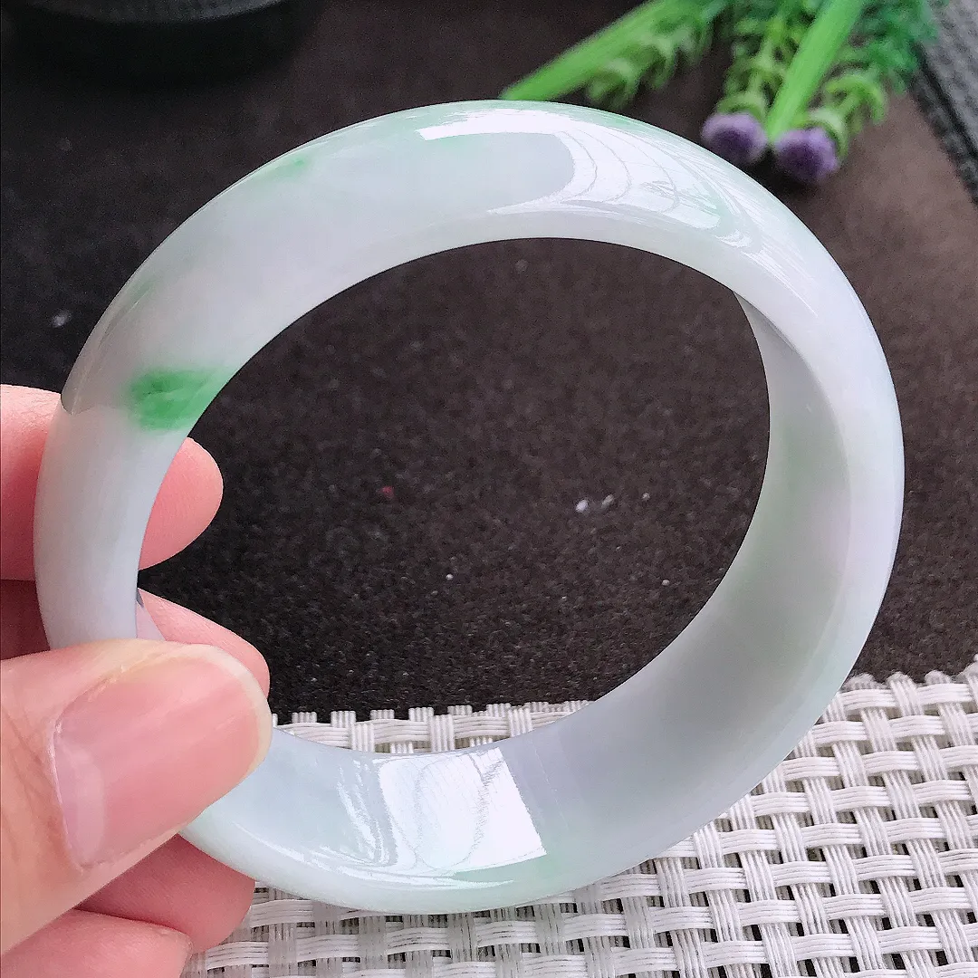 实拍A货翡翠59.8/19.8/7.8老坑精美飘阳绿手镯宽边轮胎镯手环