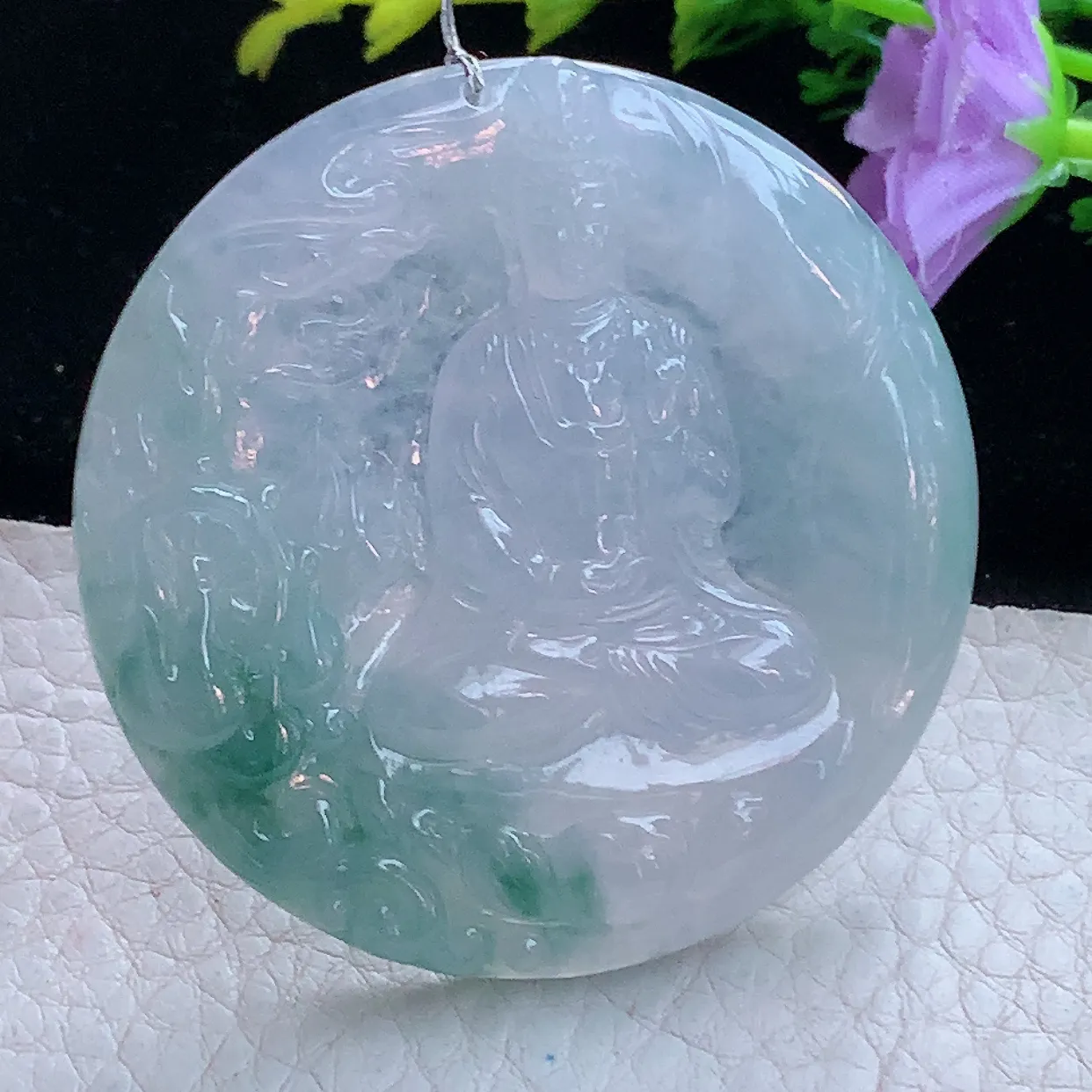 xqa实拍51.2*6缅甸翡翠冰透飘花观音玉坠