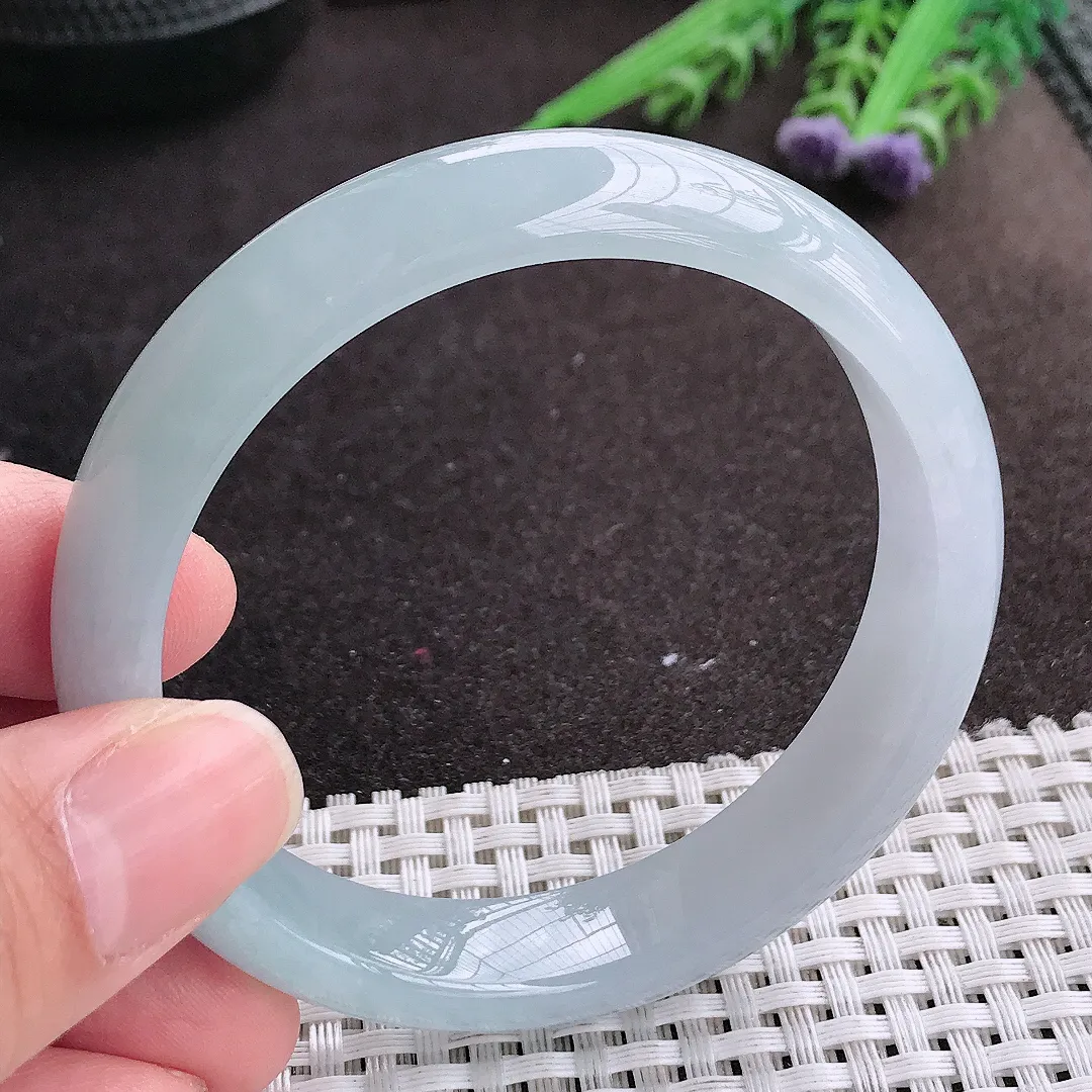 实拍A货翡翠56.8/13.2/7.5老坑冰胶水灵天空蓝手镯宽边玉镯手环