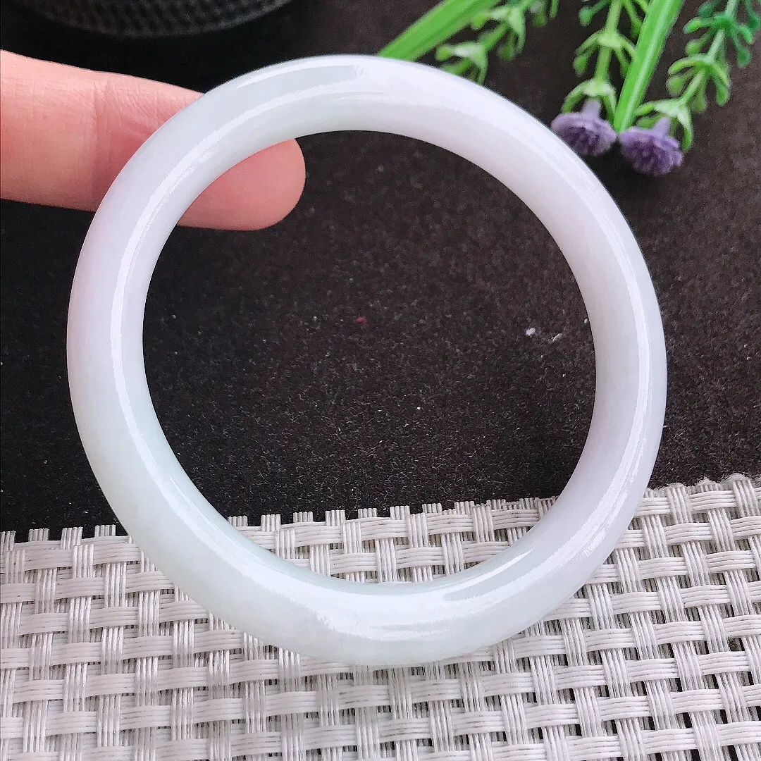 实拍A货翡翠56/8.5/8.9老坑秀气温润白月光圆条手镯翡翠玉镯手环