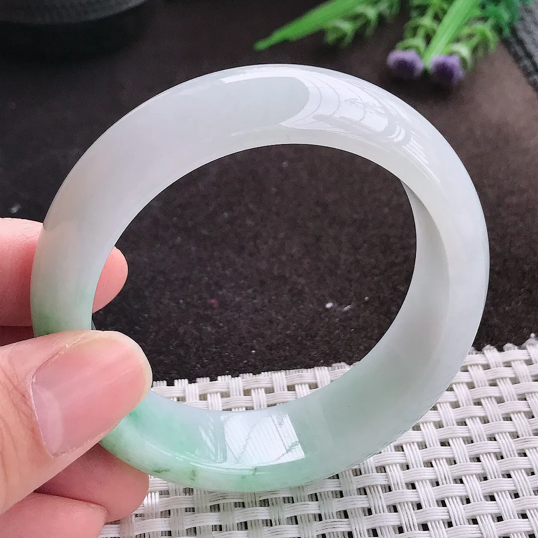 实拍A货翡翠54.5/17.8/9老坑精美冰润飘花轮胎手镯宽边玉镯手环