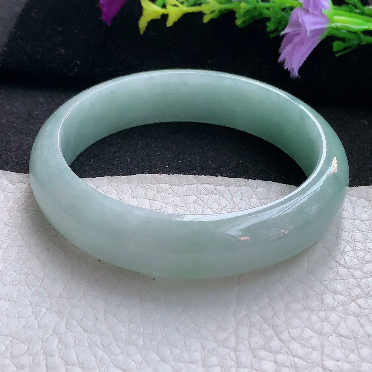 nr大圈口59.5*15.3*8平安镯 天然翡翠A货手镯淡绿宽边正圈玉手镯