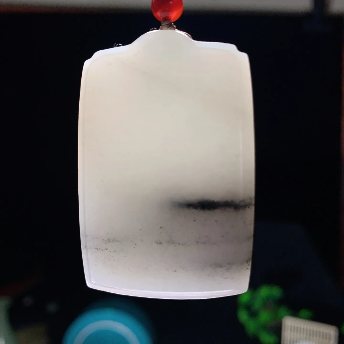 新疆和田玉籽料青花平安无事牌挂件尺寸51/34/11重46.8克 玉质细腻油润。手推出油。佩戴高端典雅。lt251226