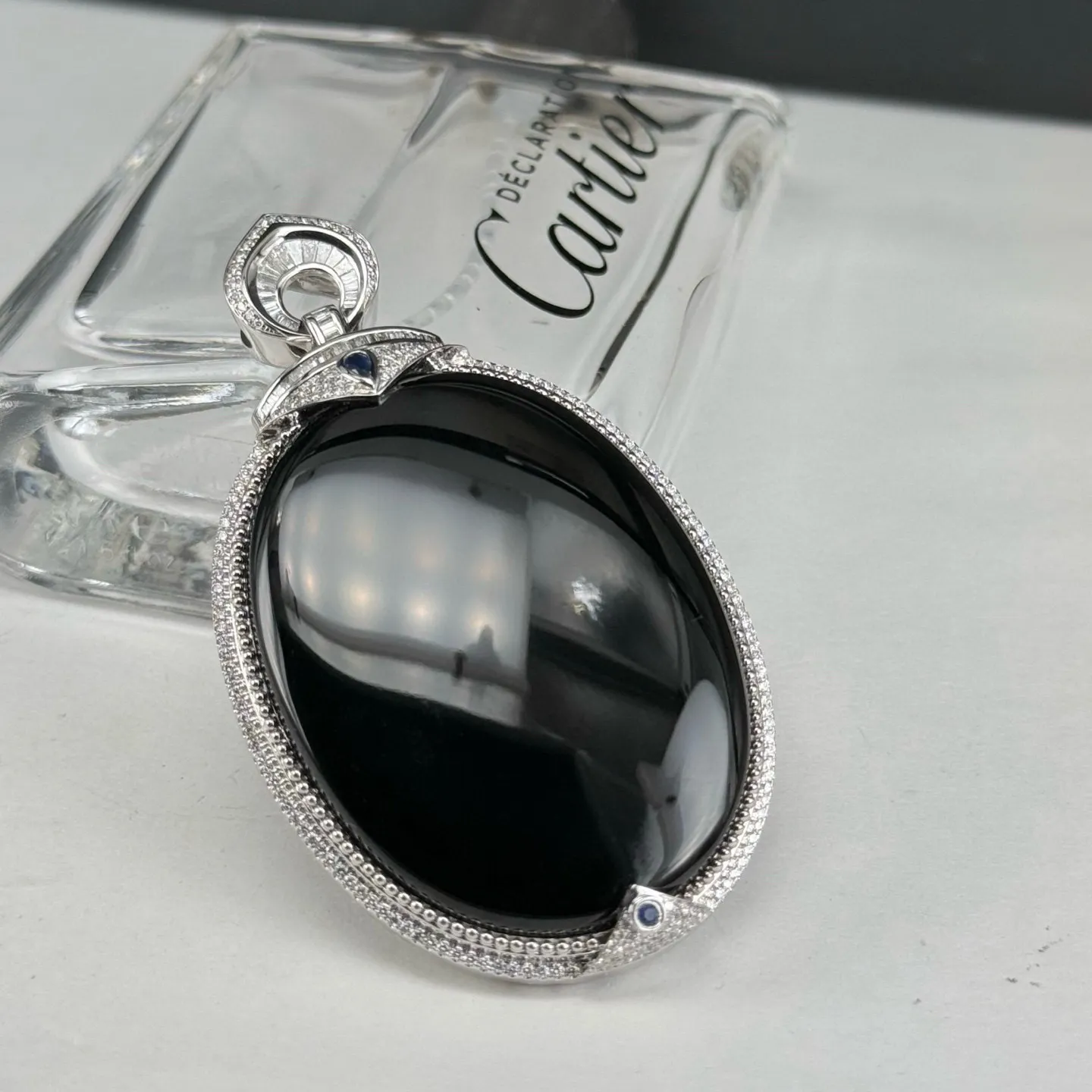 墨翠无事牌 种好色正 黑度极好 打灯通透 油性十足 尺寸66.8