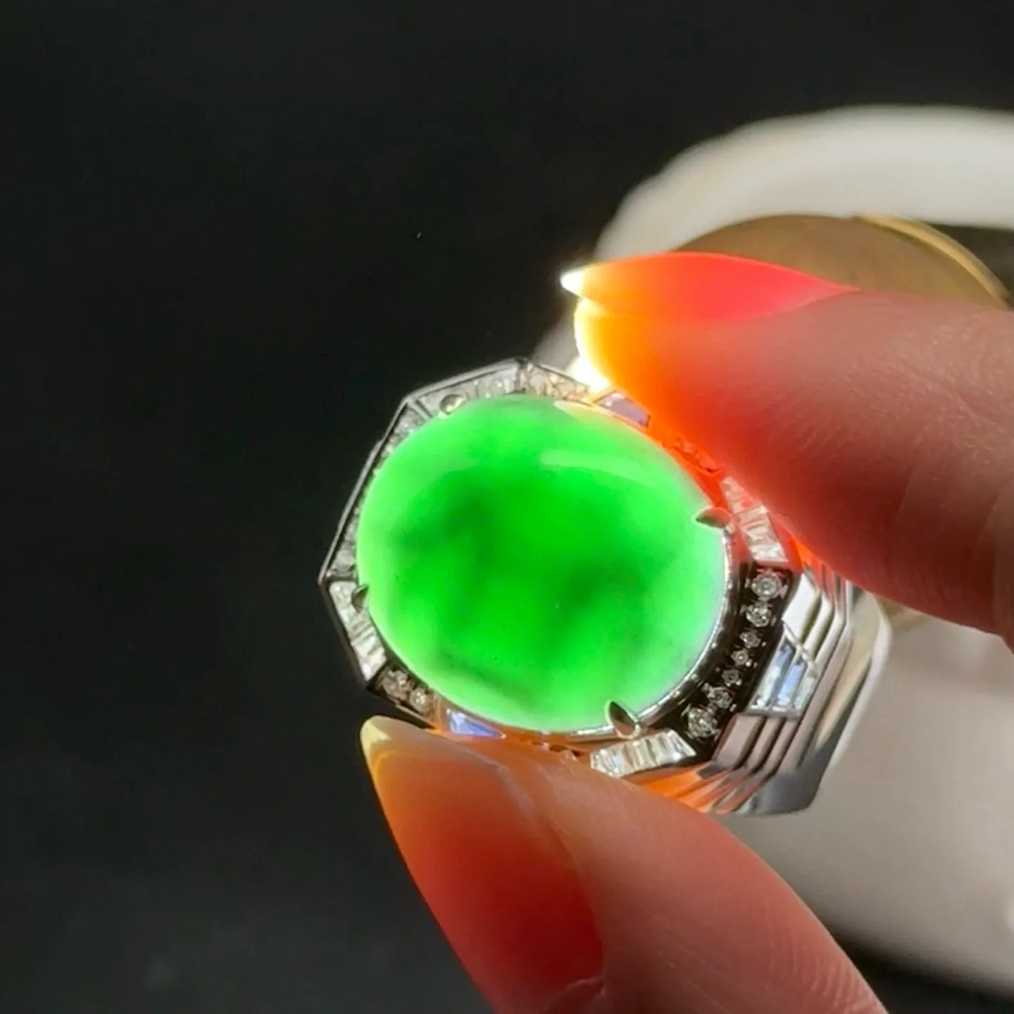 精品18k墨翠蛋面男戒 重金豪镶 打灯通透 油性十足 尺寸16.9