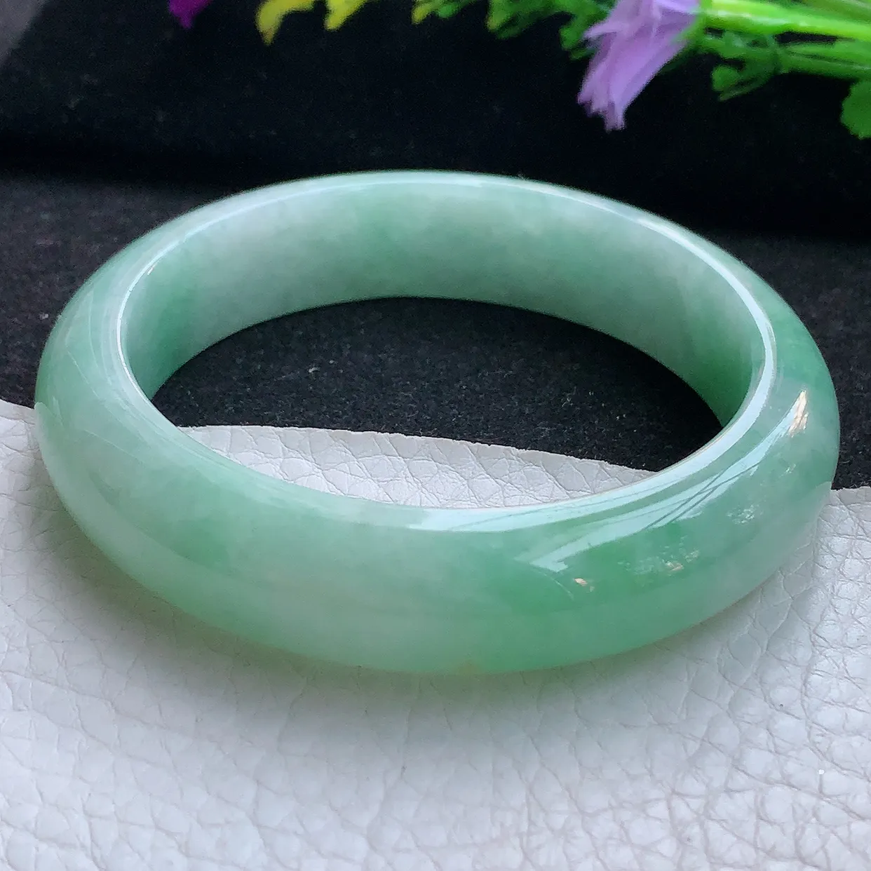 hy实拍58*14.3*8.8平安镯 天然翡翠A货手镯清新飘绿宽边正圈玉镯子