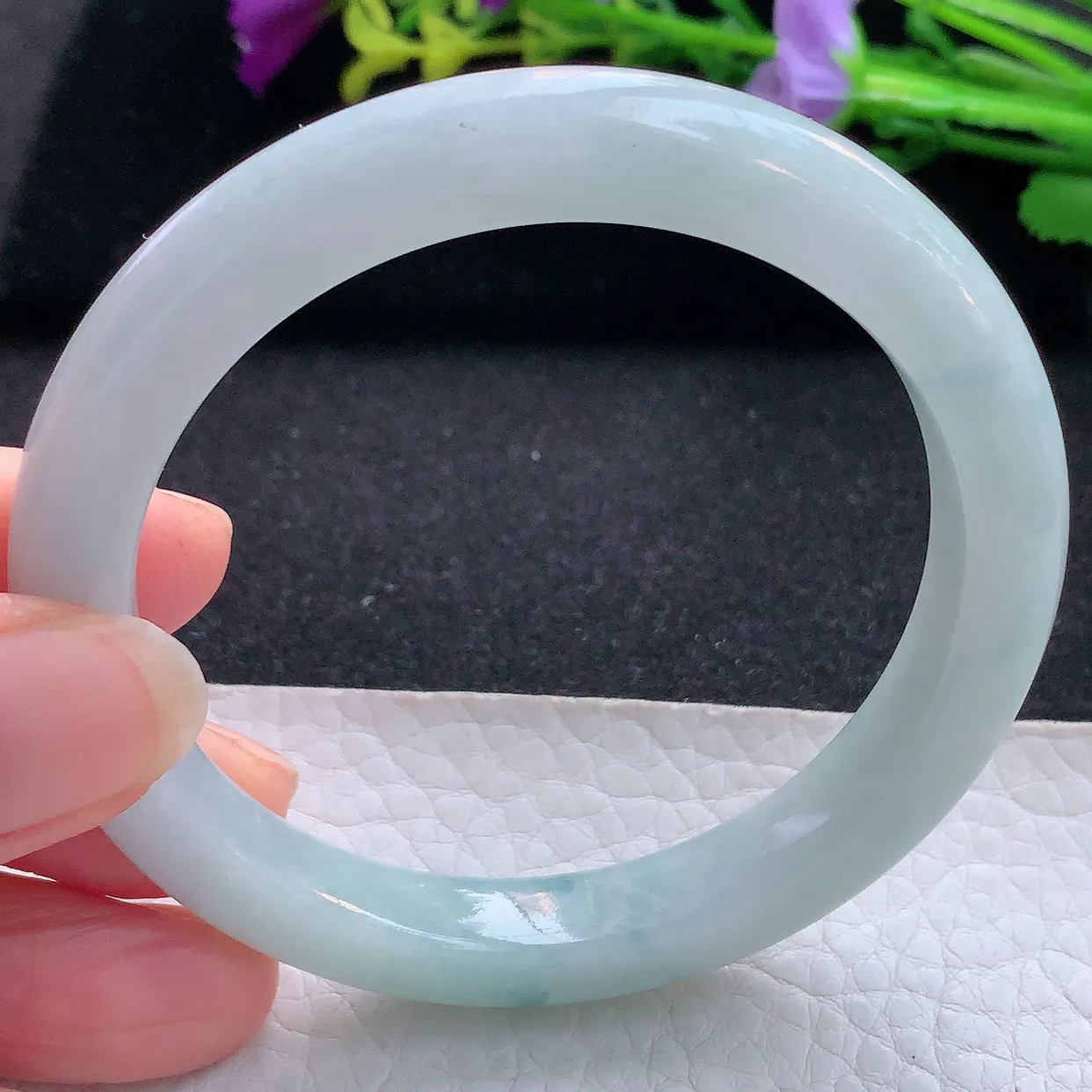 js实拍56*11.6*7.3平安镯 天然翡翠A货手镯水润飘花秀气宽边正圈玉镯子