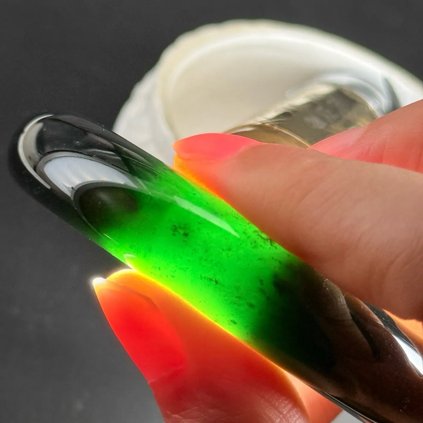 精品墨翠雪花棉手镯 种好色正 黑度极好 打灯通透 油性十足 尺寸57