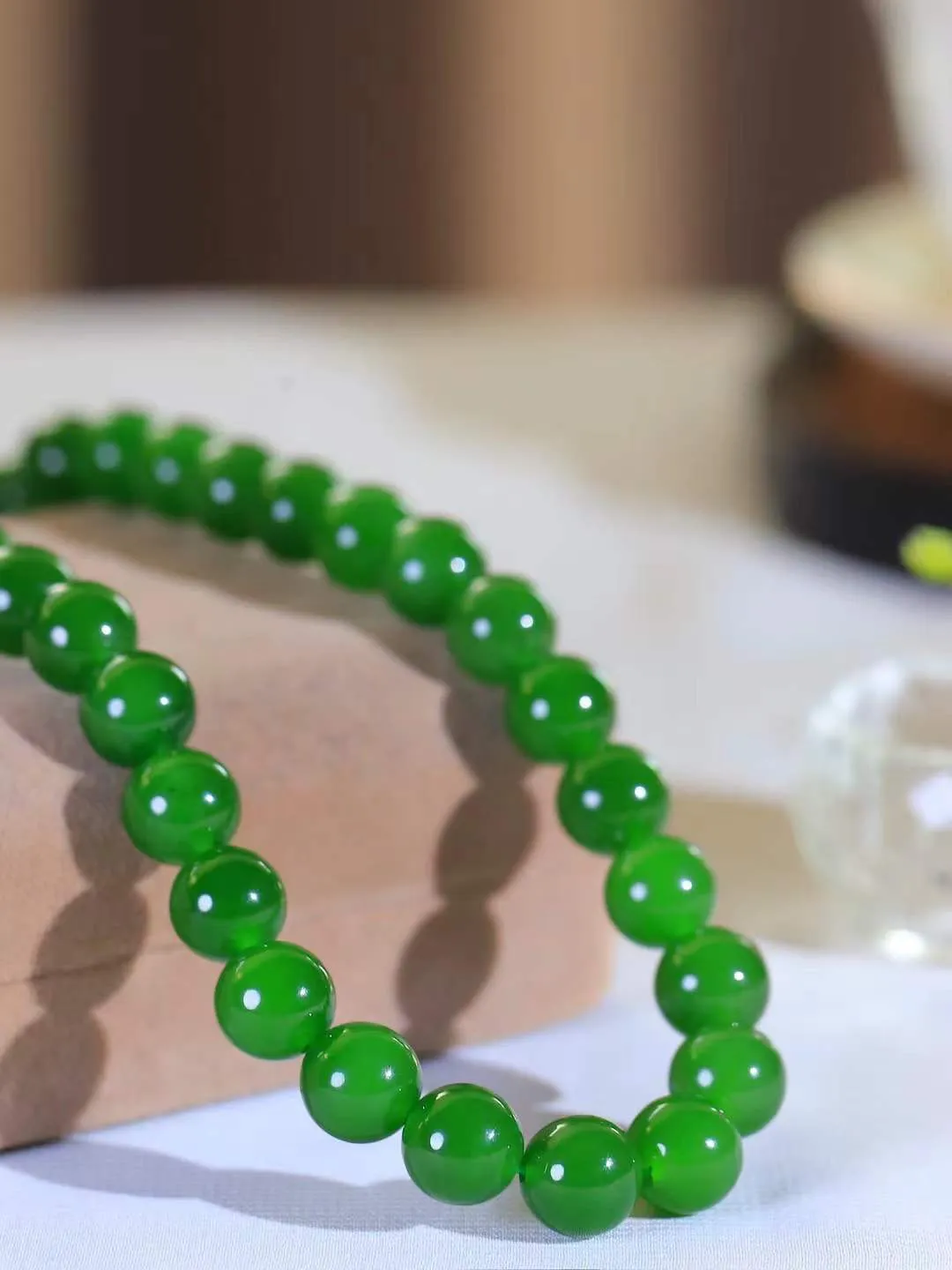 【珠圆玉润.项链】

精品和田玉碧玉珠圆玉润项链 玉质细腻油润 饱满光滑 质朴无华，悠远简单，人心境界远，百世修炼深，心灵常驻善意持，觉悟人生百世修。重77.3克 尺寸取一10mm  FDL-221202822