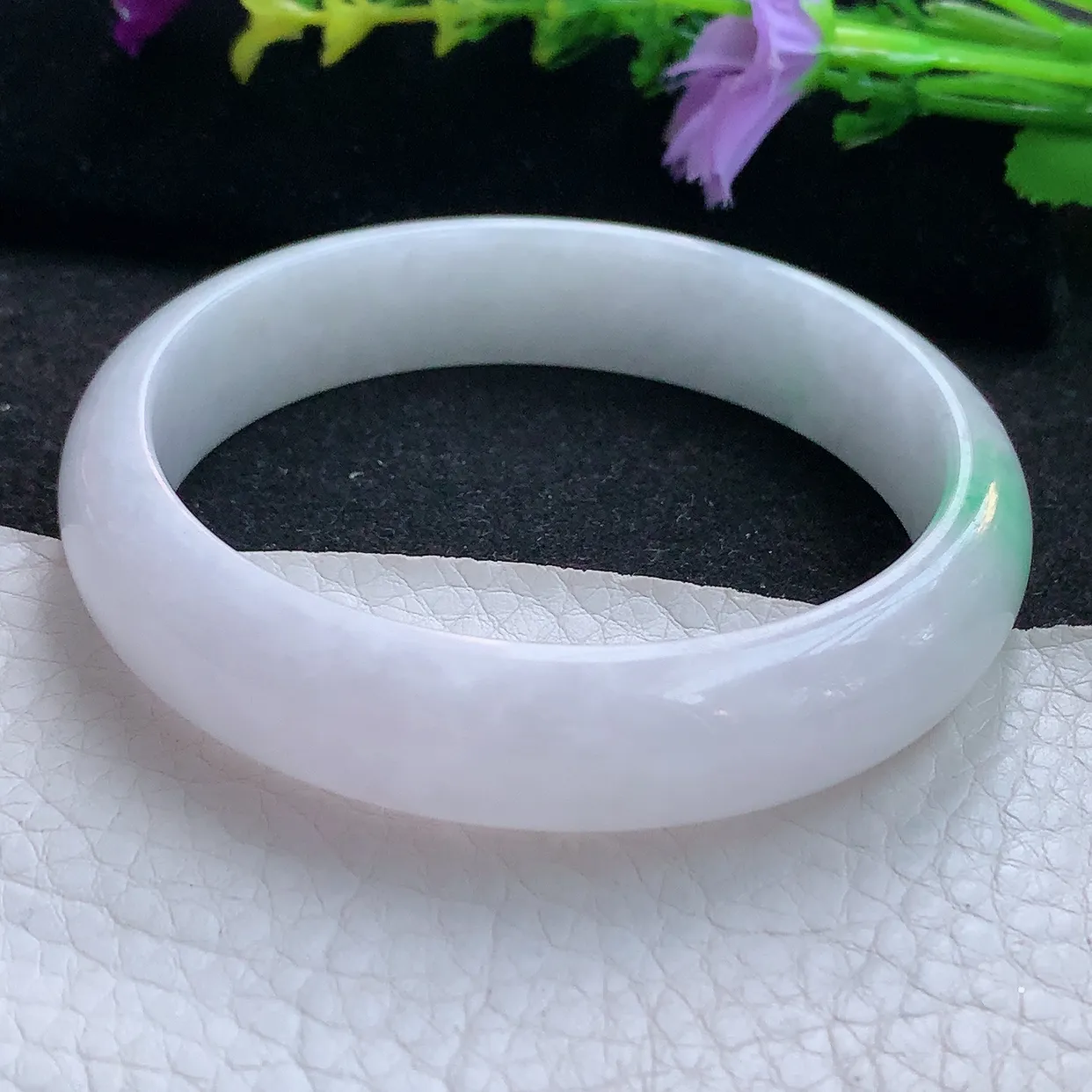 ee实拍59*13.5*7平安镯 天然翡翠A货手镯白底青宽边正圈玉镯子