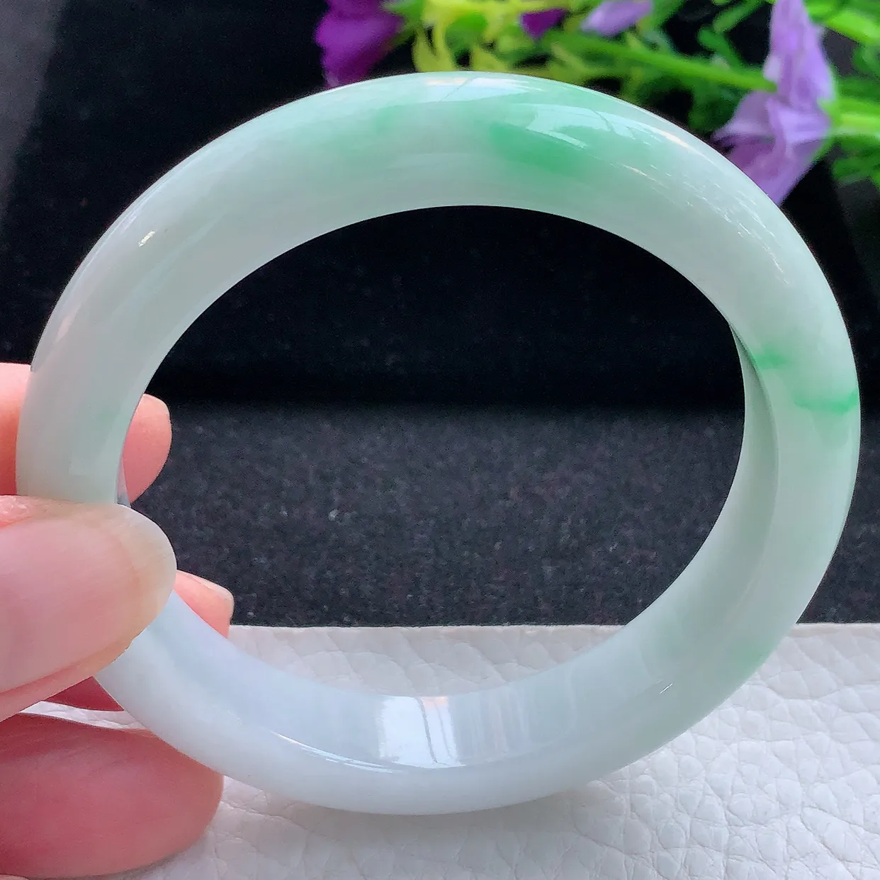 yh实拍56.5*11.8*8.5平安镯 天然翡翠A货手镯白底青宽边玉镯子