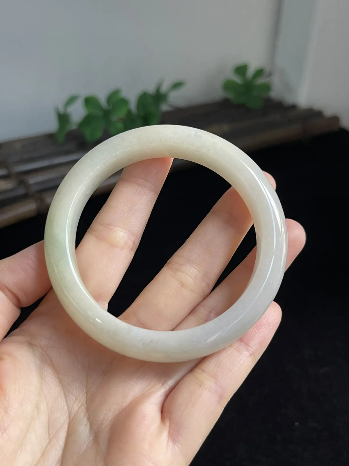 正圈56圈口，翡翠糯化种黄色手镯