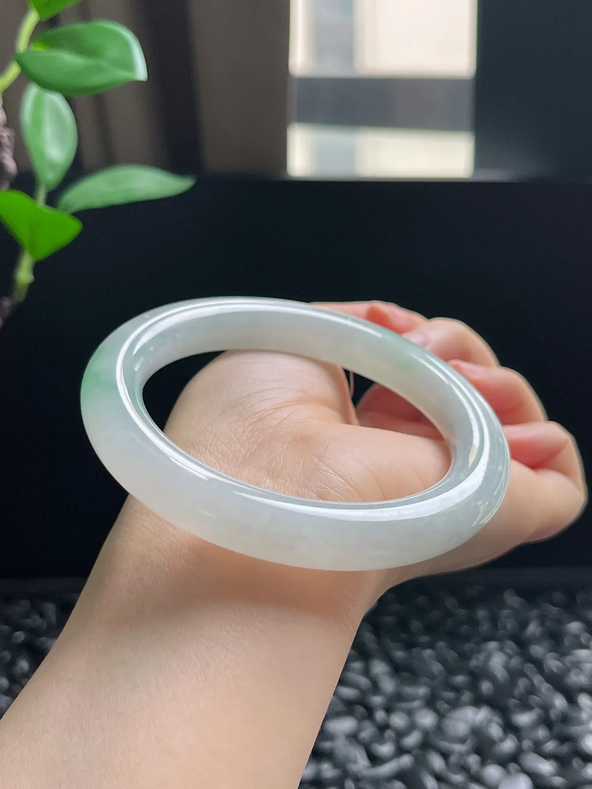 圆镯60圈口，翡翠冰糯种飘花手镯