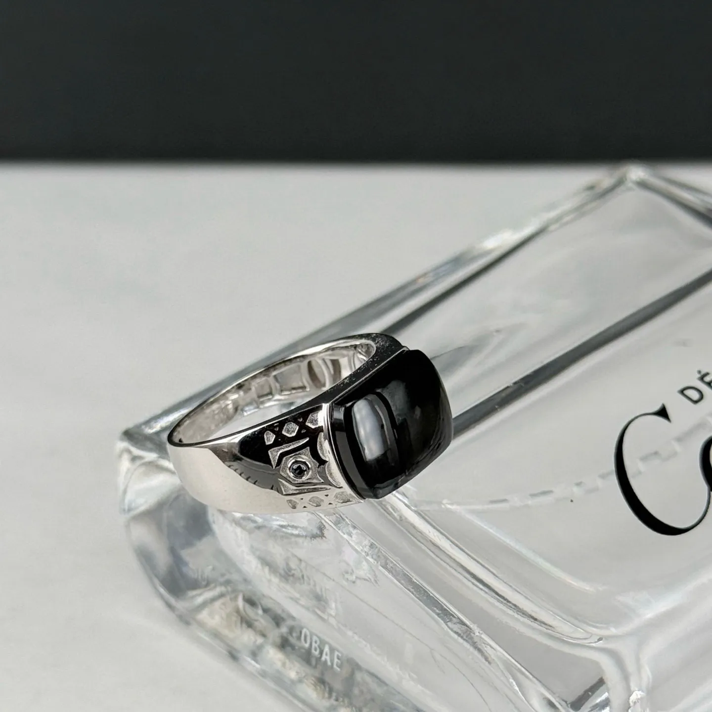 精品18k墨翠马鞍男戒 重金豪镶 打灯通透 油性十足 尺寸12.8