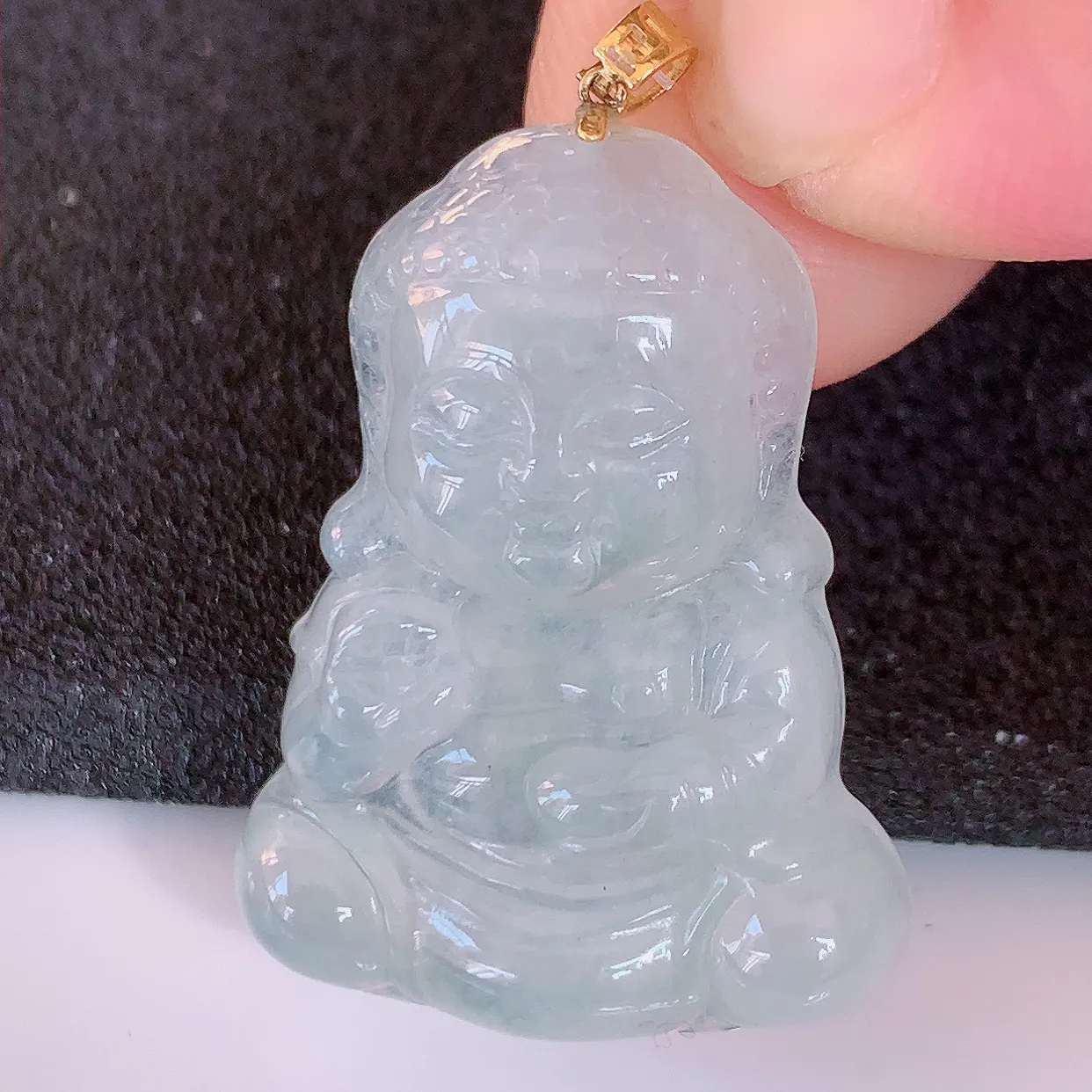 18K金镶嵌冰胶翡翠保平安宝宝佛吊坠，一生平安，玉质莹润，佩戴佳品，#49.28