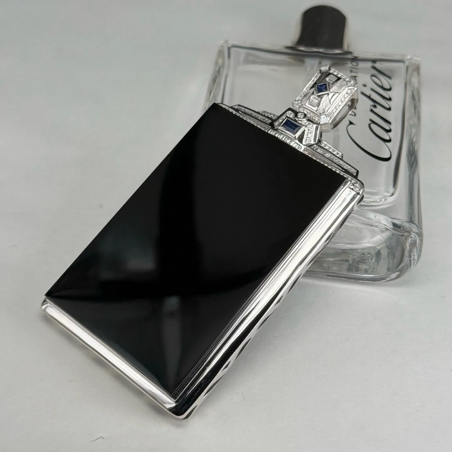 精品墨翠超大无事牌 种好色正 黑度极好 打灯通透 重金豪镶 尺寸90.3