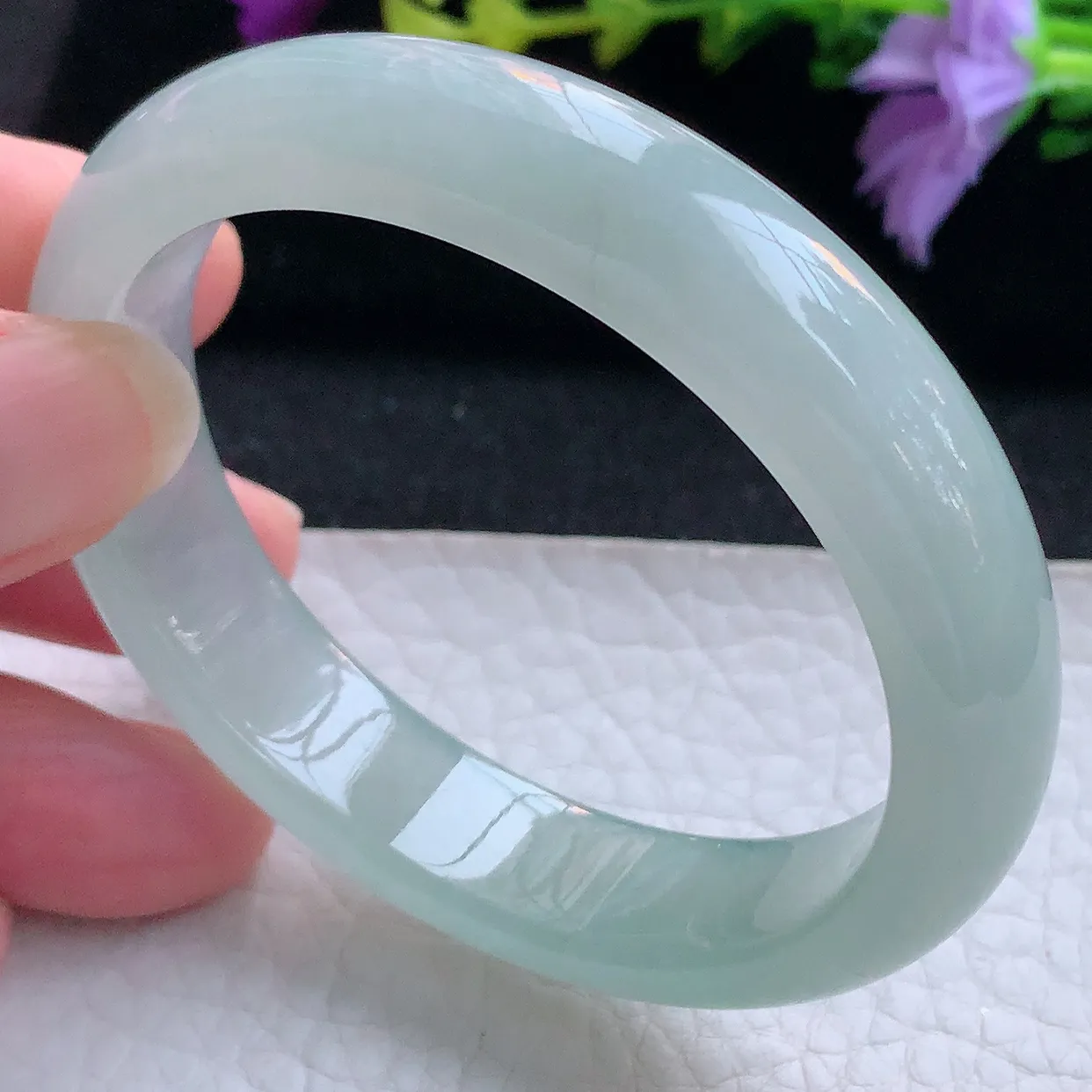r实拍53*47*12.5*7.3贵妃镯 天然翡翠A货手镯冰晴蛋形宽边玉镯子
